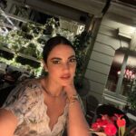 Dorra Instagram - Life is too short to spend it in negativity.. Try to enjoy little things in life.. #photodump #lakecomo #promenade 🌸 Lago di Como,Italia