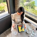Dorra Instagram - Ciao 🌊🏡🐈‍⬛ Lake Como, Italy