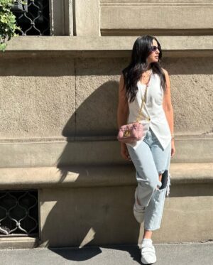 Dorra Instagram - Milano vibes 😎💙 guess what’s next?

#streetstyle 
#dorra #mystyle