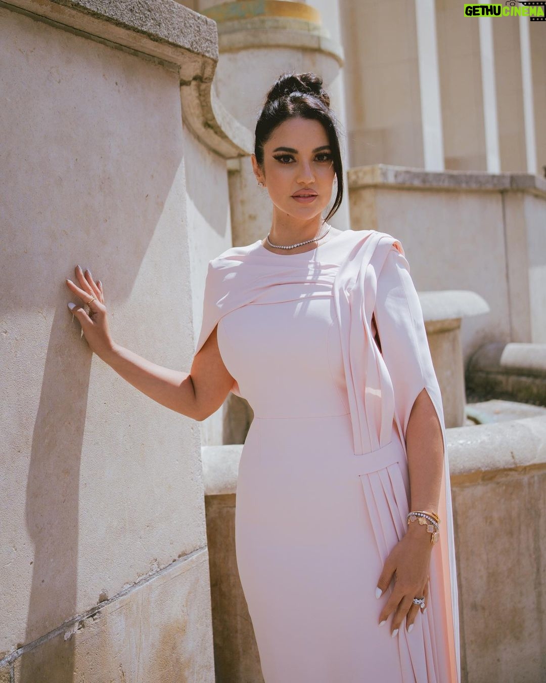 Dorra Instagram - 🌸 Attending @georgeshobeika #CoutureShow during #ParisFashionWeek #ParisCoutureFashionWeek #pfw #coutureweek #Dorra #DorraZarrouk Dress @georgeshobeika Stylist @youmnamoustafa Makeup @ismaelblancomakeup Hairstylist @rafilotoma 📸 @anumphotography Palais de Chaillot - Paris