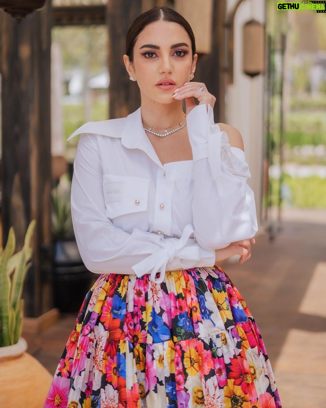 Dorra Instagram - 🌸 الحب الواضح في الصمت قبل التبرير