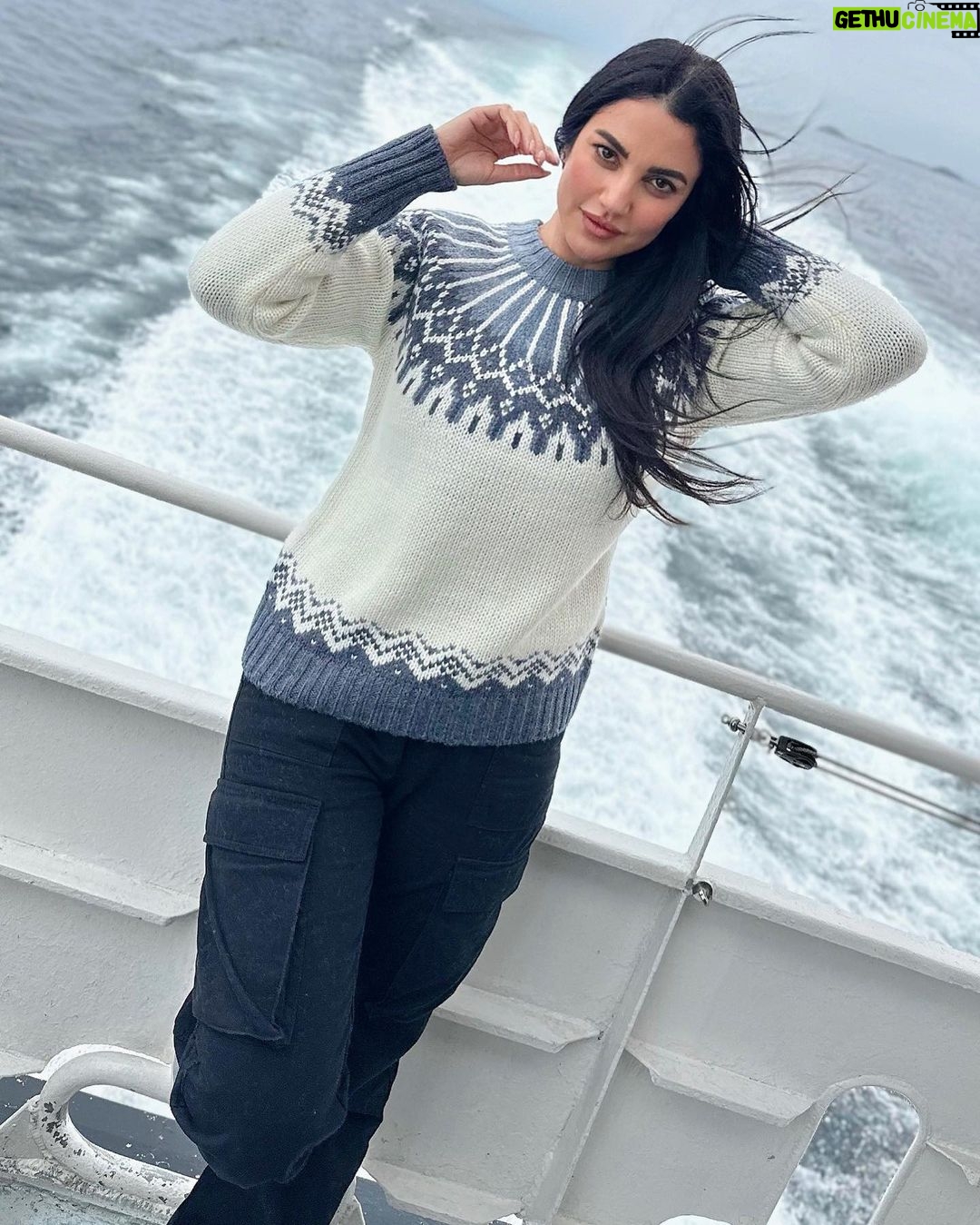 Dorra Instagram - When it’s winter in June ❄️ #Norway #svolvaer Unique experience #nature #trip