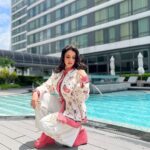 Dorra Instagram - 🍀💦🥥 #FendiSummer #DorraZarrouk @fendi #zodiacprint @mrkimjones @silviaventurinifendi @delfinadelettrez @youmnamoustafa Marriott Marquis Bangkok Queen's Park