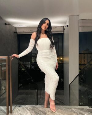 Dorra Instagram - 🤍🤍

My look last night for the private dinner with amazing ladies 

Dress @alexperryofficial 
Styled by @youmnamoustafa 🤍
#DorraZarrouk