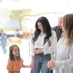 Dorra Instagram - قضيت أوقات جميلة بمشاعر حب حقيقية متبادلة مع أطفال مستشفى 57357 أثناء زيارتي الثالثة لهم وهذه المرة كان التركيز على ال art therapy لان الجانب النفسي والفني مهم أثناء العلاج للترفيه وايضا التعبير عن أنفسهم، دعمنا ليهم بكل الطرق لازم يستمر لشفاءهم وإسعادهم 💕🙏 The Fun Part with Children’s Cancer Hospital #Egypt @57357hospital Much support and love ❤️ #cancer #children #hospital #dorra