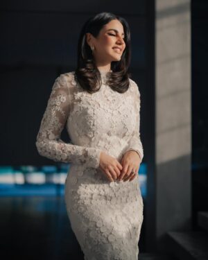 Dorra Instagram - And if today, all you did was hold yourself together, I am proud of you. 
🤍

Dress @carolinaherrera 
Stylist @mohamedashraff Earrings @givenchy 
📸 @karimmedhat 
Makeup @monagamalofficial