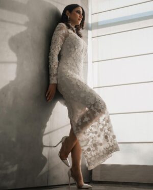 Dorra Instagram - And if today, all you did was hold yourself together, I am proud of you. 
🤍

Dress @carolinaherrera 
Stylist @mohamedashraff Earrings @givenchy 
📸 @karimmedhat 
Makeup @monagamalofficial