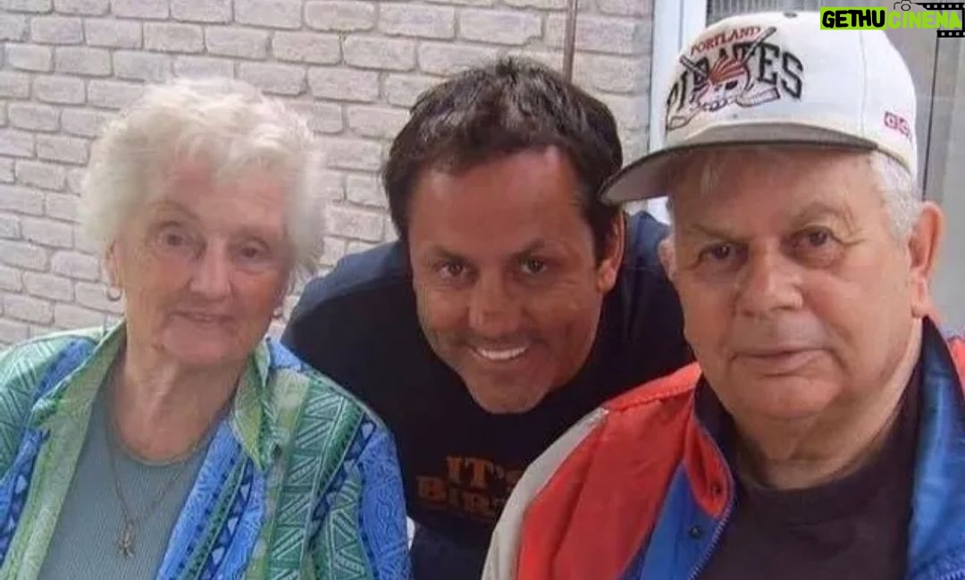 Doug Gilmour Instagram - Happy Birthday in Heaven Dad. Miss you and mom everyday. ❤️