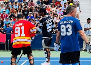 Doug Gilmour Instagram - Had a blast today with Quinton Byfield and Nazem Kadri Ball Hockey Pro V Stars game at the National Bank Open. This is my kind of skating! 
#ballhockey #stars #tennis #NBO #nationalbankopen