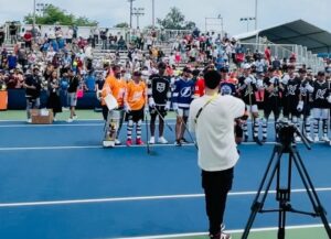 Doug Gilmour Instagram - Had a blast today with Quinton Byfield and Nazem Kadri Ball Hockey Pro V Stars game at the National Bank Open. This is my kind of skating! 
#ballhockey #stars #tennis #NBO #nationalbankopen