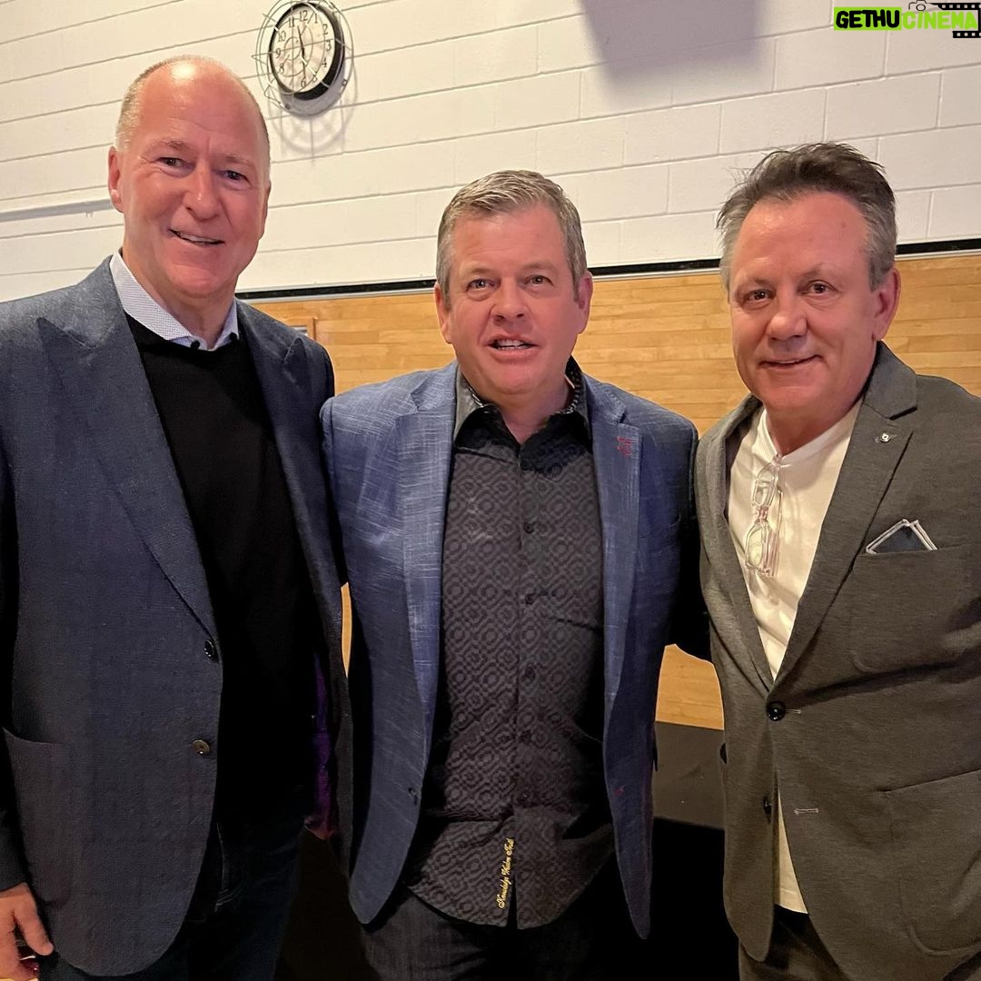 Doug Gilmour Instagram - Had a great time at the banquet for @portagecollege in the town of Lac La Biche, Alberta! Thank you to @jacksoneventsinc and was great seeing my good friend Kevin Lowe!