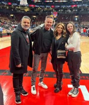 Doug Gilmour Instagram - Shout out to my good friends @navbhatiasuperfan and @rinkdiddy for letting @_victoriagilmour sit courtside for the Raps warmup last week!

#raptors #raps #basketball #scotiabankarena