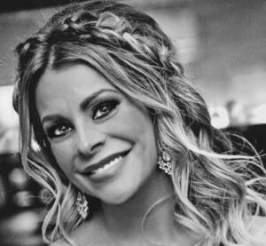 Doug Gilmour Instagram - Happy Birthday, Sonya! Have a great day, we love you so much. ❤️