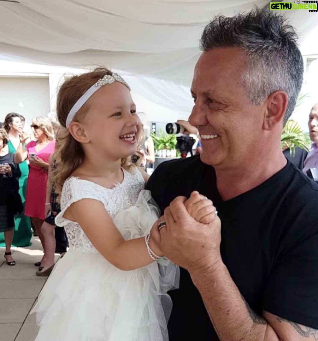 Doug Gilmour Instagram - Happy Birthday to our granddaughter Elle, wishing you a wonderful day! We love you! ❤️