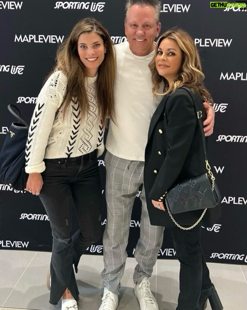 Doug Gilmour Instagram - Had a great time at the grand opening for the new @sportinglifeca at @mapleviewcentre in Burlington today. Thank you to everyone who came out to say hi and take a pic!