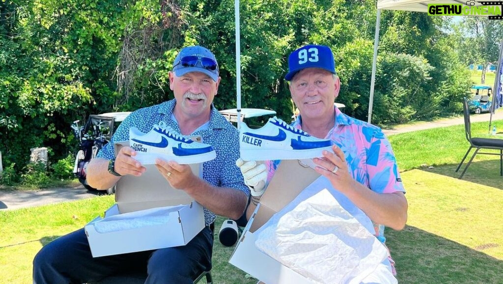 Doug Gilmour Instagram - Check out these custom Air Force 1’s! A special gift for Wendel and I from @sonya_gilmour_dtpd and @team93marketing - limited Edition 1 of 1 😂 A special Thank You to artist @chudystudios for the great work on these 🎨 #customkicks #airforce1 #airforce1custom #wendelclark #douggilmour #capncrunch #killer