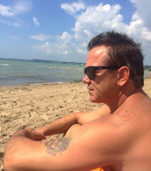 Doug Gilmour Instagram - To the world you are “Killer” a true hockey legend and warrior. To us you are a kind, funny, loving father, husband and friend. 

From all your fans, family and friends Happy 60th! We are all so thankful to have you in our life. 

With love,
TEAM93
