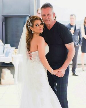 Doug Gilmour Instagram - Happy Anniversary to my bride. From throwing you in a pool on our first date to this wonderful life we’ve built I wouldn’t have it any other way. ❤️