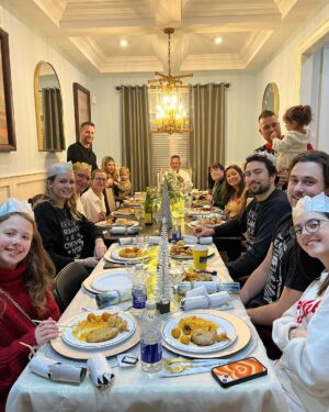 Doug Gilmour Instagram - From our family to yours wishing you all a Merry Holiday! #merryholidays #christmas #mayyoursbemerryandbright