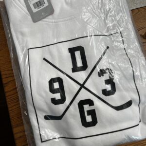Doug Gilmour Instagram - 🏒GIVEAWAY🏒

In the continued spirit of giving, in collaboration with Killer @doug_gilmour93 we’re giving away an authentic, signed Doug Gilmour poster and one of his own #dg93 collection hoodies! 

This slick white DG93® Icon Hoodie has a trendy crossover-front neckline, rib knit cuffs with thumb exits, an interior phone pocket and headphone cord port plus a rare Doug Gilmour Authentic Collection patch on left sleeve.

This giveaway is the ideal gift for ANY hockey enthusiast on your list 📝

TO ENTER:

➡️Follow @doug_gilmour93 and @angie_campanelli 
➡️ Tag your hockey friends and hockey parents in the comments 
➡️Each tag counts as a separate contest entry 
➡️Share this post to your stories for an extra ballot

A winner will be randomly selected by 5pm Dec 10th 

Note: this giveaway is not affiliated with Instagram and is open to Canadian residents only (excluding Quebec). It abides by all contesting rules and regulations. 

Good luck friends!