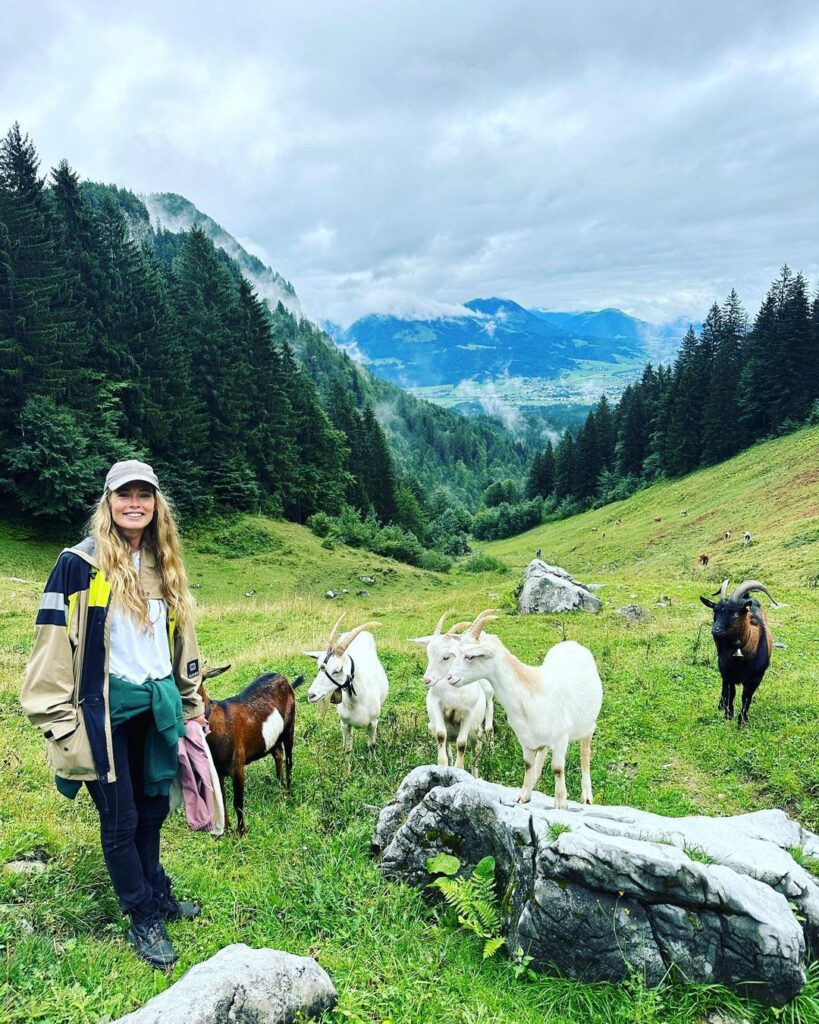 Doutzen Kroes Instagram - Hiking up the mountain, eating cheese and sharing amazing moments with friends and family at @stanglwirt ❤