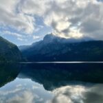 Doutzen Kroes Instagram - A week of healthy eating, cold dipping in the incredible lake Altaussee, enjoying the stunning landscape, laughing with friends and reconnecting with my body thanks to @mayrlife_official and the incredible team for a holistic approach to get to know my body better and rejuvenate. * In the second slide you see a Dandelion Coffee that I drank for the first time and I love how close the taste was to a regular espresso plus all the incredible health benefits! Besides all the detoxifying properties, dandelion root helps in reducing inflammation, aiding constipation as well as having prebiotic properties that support a healthy gut.  “Let food be thy medicine and medicine be thy food.” – Hippocrates