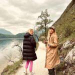 Doutzen Kroes Instagram - A week of healthy eating, cold dipping in the incredible lake Altaussee, enjoying the stunning landscape, laughing with friends and reconnecting with my body thanks to @mayrlife_official and the incredible team for a holistic approach to get to know my body better and rejuvenate. * In the second slide you see a Dandelion Coffee that I drank for the first time and I love how close the taste was to a regular espresso plus all the incredible health benefits! Besides all the detoxifying properties, dandelion root helps in reducing inflammation, aiding constipation as well as having prebiotic properties that support a healthy gut.  “Let food be thy medicine and medicine be thy food.” – Hippocrates