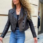Doutzen Kroes Instagram - It all started with a girls trip to Paris and coffee with @montassaralaia and @pieter_mulier I had promised myself to focus on my connection with nature and family. But when Pieter asked me if I felt like doing the Alaïa Runway show July 3rd I hesitated! It was like the world stopped and I couldn’t respond. I told him I would think about it 🙈 The next day while walking around in Paris I thought of how much Myllena would love to take a trip to this incredible city and I started planning in my head! All of a sudden the Alaïa show and being there with Myllena felt like a great idea! She would hold it against me for the rest of my life considering how much she loves clothes and glamour 🤣✨ I choose to be part of this incredible show in honor of Azzedine Alaïa and his family for my daughter and for myself! Why not be a gardener who’s on a runway once in a while! Making memories is what life is about for me ❤️ thank you @pieter_mulier @maisonalaia @montassaralaia @ashleybrokaw @duffy_duffy @patmcgrathreal ❤️