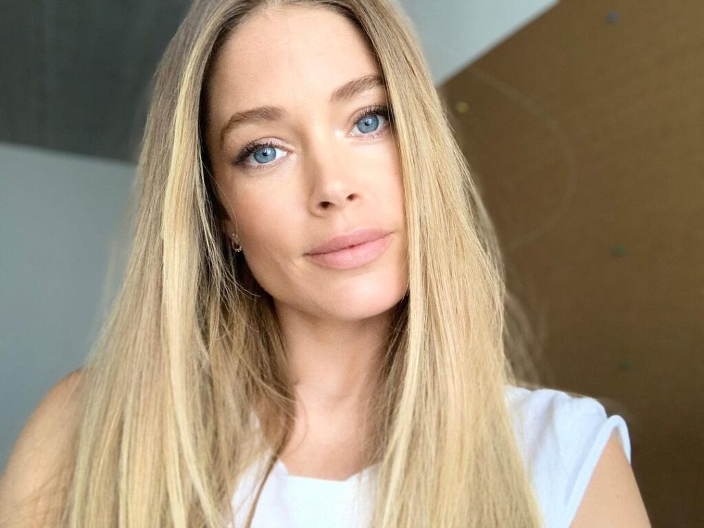 Doutzen Kroes Instagram - We are stars wrapped in skin. The light you are seeking has always been within." -Rumi 💫