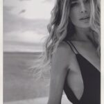 Doutzen Kroes Instagram - 🖤