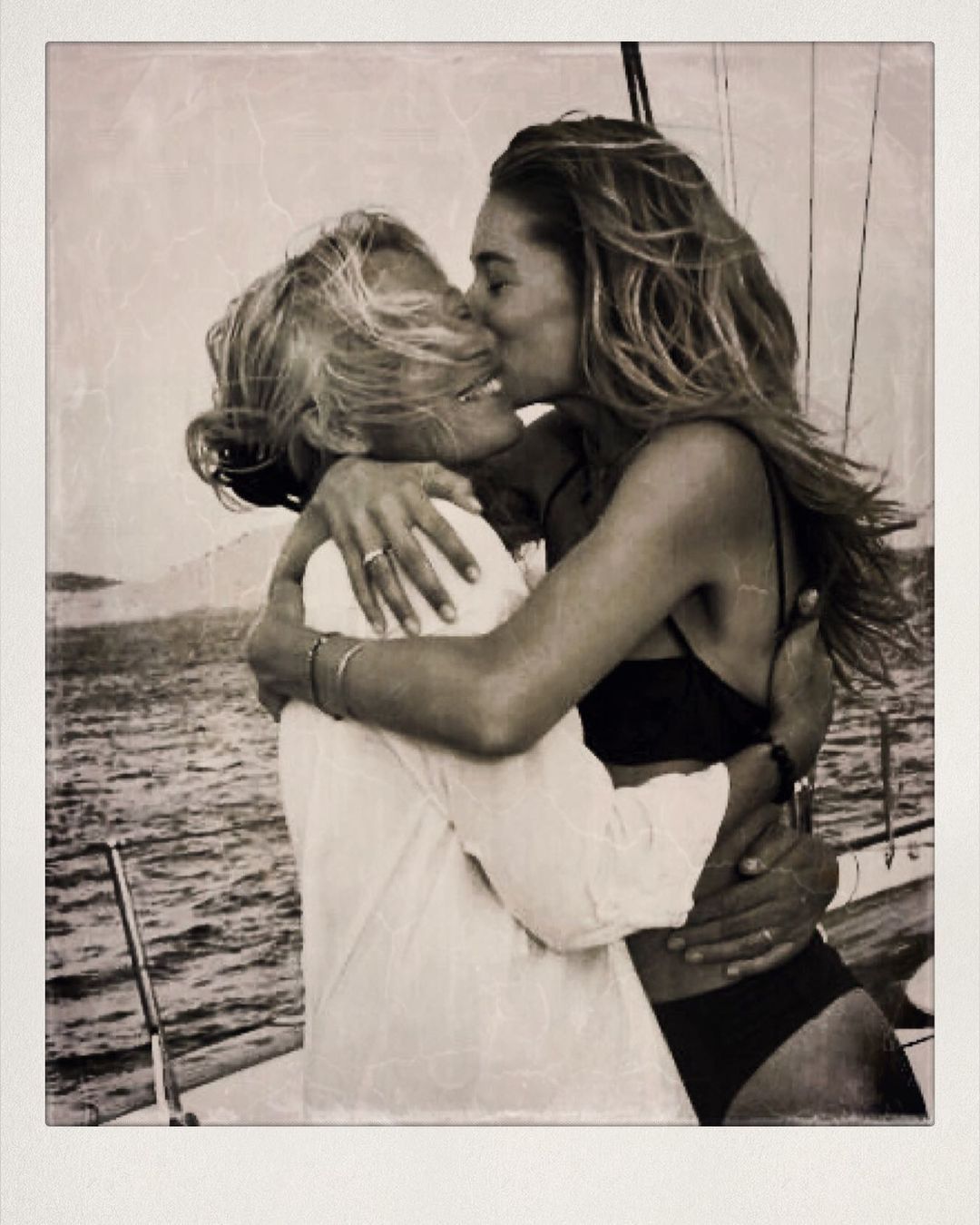 Doutzen Kroes Instagram - Leafste mem, hâld fan dy ❤️Happy Mothersday to all the incredible Mothers!#happymothersday