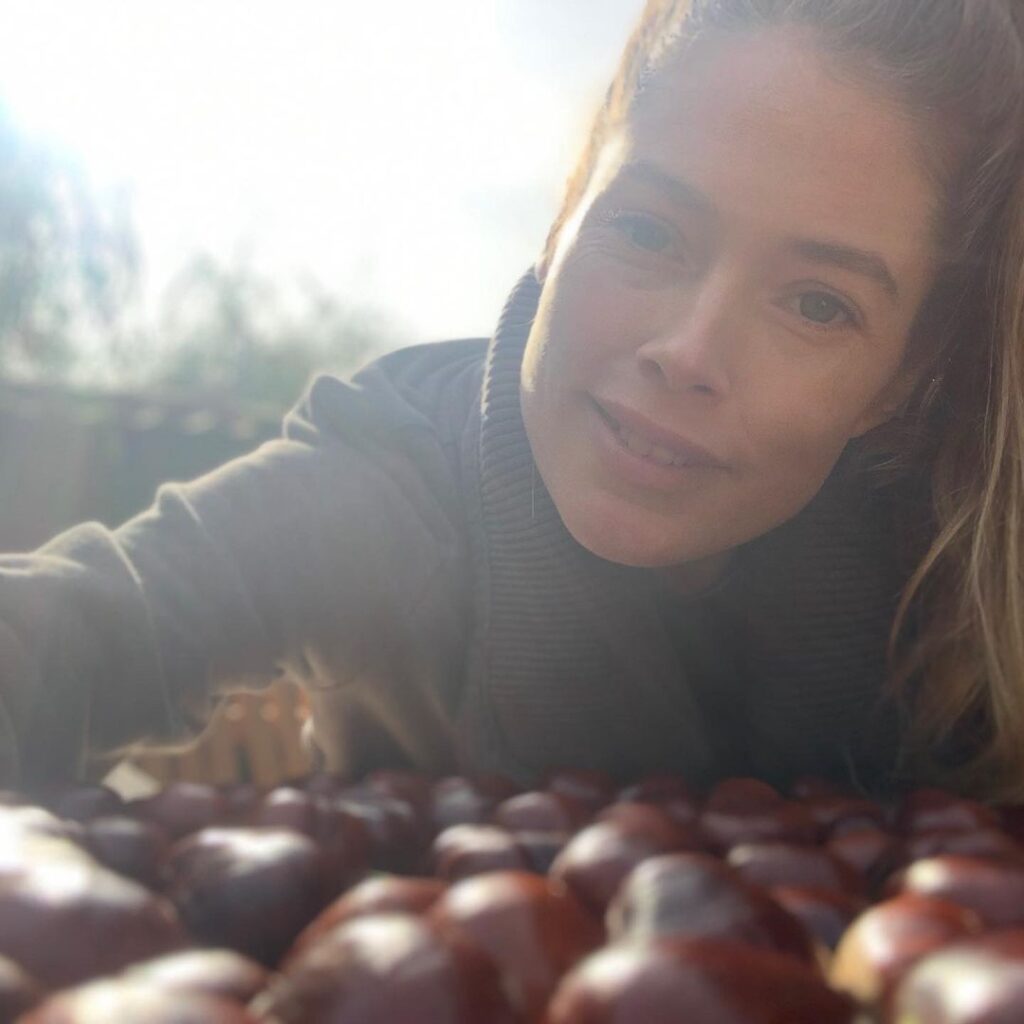 Doutzen Kroes Instagram - Yesterday Myllena and I went for a chestnut hunt and we created this spiral. Today I looked online for a spiritual meaning of the spiral and found this quote: ‘The spiral can represent evolution and surrender. It can symbolize the way that stars and planets, and time revolve. It will represent being aware of a piece being part of a whole. The spiral will symbolize connection to God and the energy of the cosmos. Spirals can represent harmony, beginning, concentration, and focus. They can be used to expand, connect, and develop the mind. Spirals represent journey, direction, and progress.’ -Leah Dimurio- Since I have been taking time for myself going inwards and feeling a deep connection to everything that is, life has been magical! Like creating this spiral with my daughter and reading this quote! Magic and synchronicity is everywhere if you find out how to look 💫
