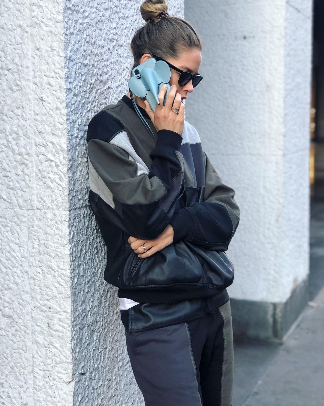 Doutzen Kroes Instagram - When in Milano, you become Milanese #onthephonebutneveronthephone 🐘 Milan, Italy