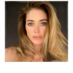 Doutzen Kroes Instagram - Happy holidays!