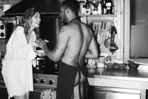 Doutzen Kroes Instagram - Merry Christmas.. and on this day filled with love and.. food, I got a little present for you. I finally posted the video 'What I eat in a day' on YouTube, you can check it out via my link in bio ♥️