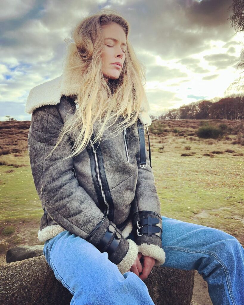Doutzen Kroes Instagram - I find myself in more conversations about consciousness, spirituality and life itself lately in the most unexpected situations. It makes me wonder if it is true that we are moving into higher states of consciousness and that many of us are starting to ask questions about life and the ‘Myth of normal’ as @gabormatemd writes about in his book so beautifully. It is what many indigenous cultures have spoken about. The end of times and a new beginning. Change usually goes hand in hand with chaos and isn’t that what we’re seeing in the world. Is this what we’re finding ourselves in? The new is already here but the old is just making a lot of noise? As we’re all navigating these times I think we’re being invited to look within. When we truly learn to find love and compassion towards ourselves, our deepest fears, anger and all triggers our ego is trying to hide. It will become easier to love one another. I’m not saying the ego is bad but what has helped me is to give my ego a new task: to learn as much as possible about myself and be thankful to my mirrors (people or situations that trigger me) it has helped me to become more loving towards myself and the wolds and all living things. Maybe I’m too idealistic but what if we all dream of this world we could move a little quicker and there might be less chaos? Just my brain fart, just another one next to all of our opinions. Just take it or leave it;) or maybe look within why my message is triggering you 😜 I know the world out there will become louder and louder but I will keep freeing myself from all programs and trust the process. I will try not to be part of the loudness and will find the eye of the storm the calmness within. Divide is not an option. We’re all connected and all ONE! Remember who you are❤ love you ❤ (📷 @jettekevanlexmond)