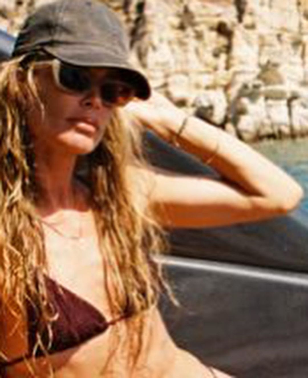 Doutzen Kroes Instagram - Reminiscing about the holidays! Mykonos on film by @jeromeduran ❤️