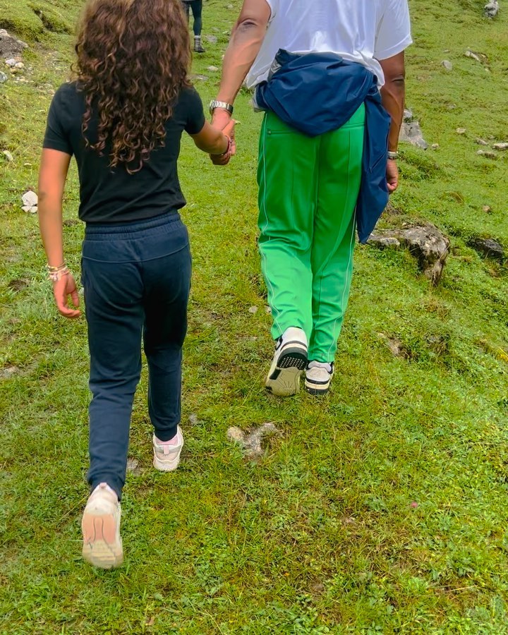 Doutzen Kroes Instagram - Hiking up the mountain, eating cheese and sharing amazing moments with friends and family at @stanglwirt ❤️