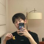 Doyoung Instagram – 2023년도의 저를 채워준 모든 것들에게 감사합니다. 2024년도에는 더 많고 좋은 제가 되겠습니다. 
모두가 빠짐없이 행복해야 하지만 좋은 분들이 더 행복한 한 해가 되기를 바랄게요. #1