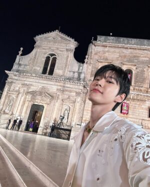 Doyoung Instagram - AMAAAAAAAAZING😳

#DGAltaSartoriaxDOYOUNG
#dgxdoyoung