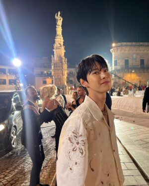 Doyoung Instagram - AMAAAAAAAAZING😳

#DGAltaSartoriaxDOYOUNG
#dgxdoyoung