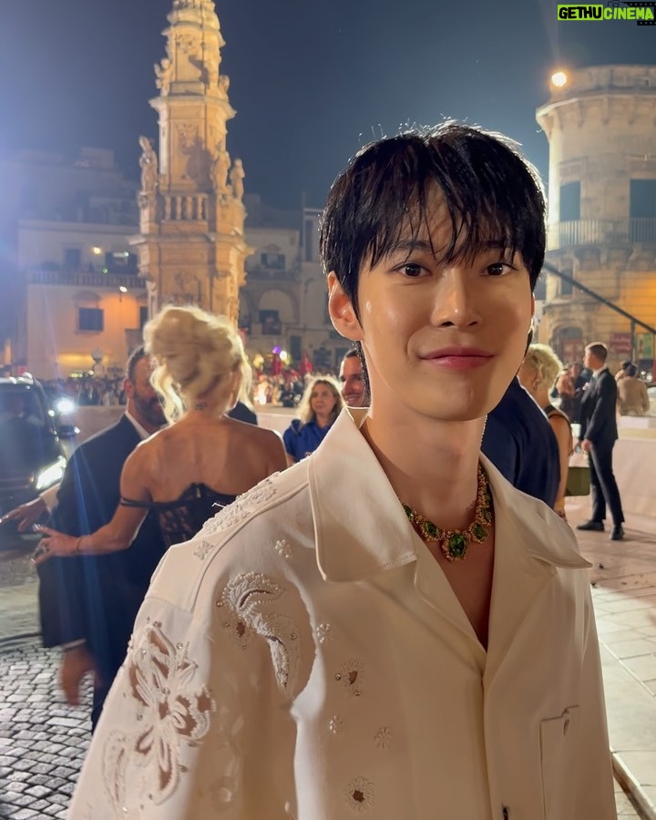 Doyoung - 2.1 Million Likes - AMAAAAAAAAZING😳
#DGAltaSartoriaxDOYOUNG
#dgxdoyoung