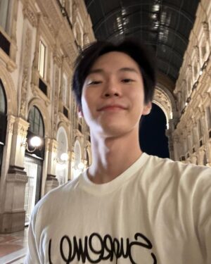 Doyoung Instagram - 🇮🇹✨