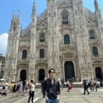 Doyoung Instagram - Day😎🇮🇹 Piazza del Duomo (Milano)