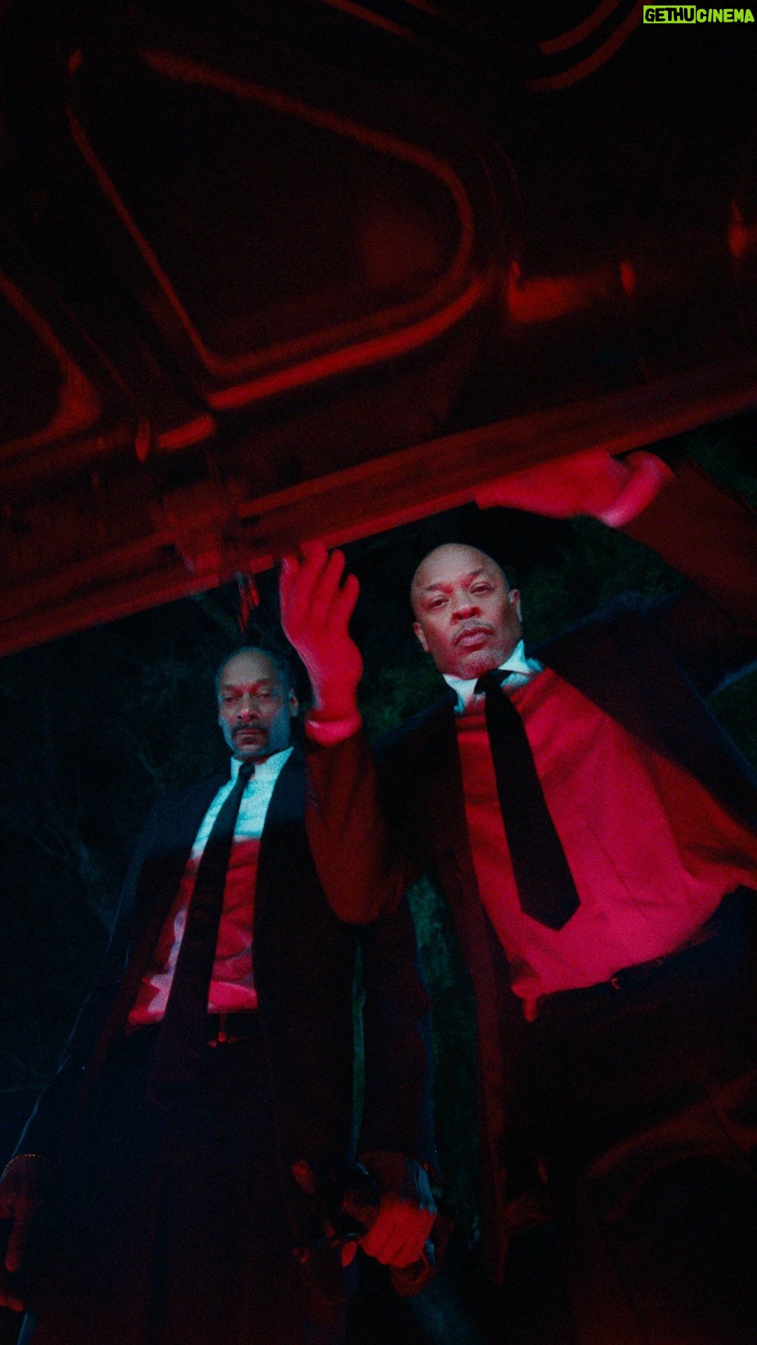 Dr. Dre - 381.4K Likes - Back At It!!!
@dreandsnoop
#ginandjuice