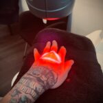 Dregen Instagram - Twennyfoo’s first lazer and chiropractor treatment by the kings of cracks: @kankliniken Thank you for your solid expertise and making me and @majsanlindberg sound like two bags of salty crisps! ✖️♥️🦴🦴💆🏼‍♀️💆‍♂️💥 Kankliniken