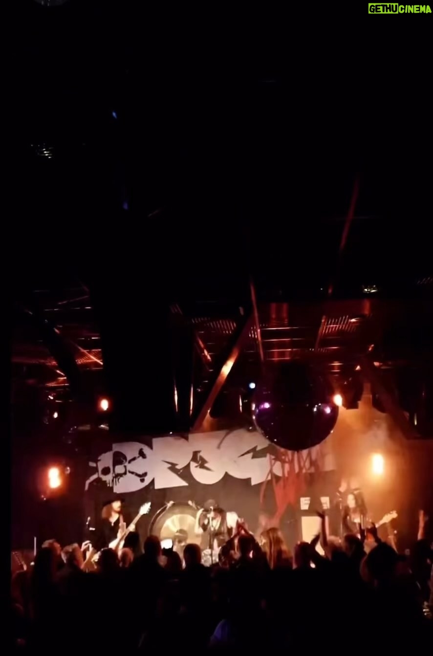 Dregen Instagram - Thank you Sundsvall! Tonight we’ll rip it out in Gävle at Centralteatern! ALL WOMAN AND MEN PLAY ON TEN! ✖️♥️
