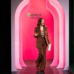 Drew Barrymore Instagram – I love being a Garnier Girl!
Happy Birthday @garnierusa Micellar Water! #ad

#GarnierMicellar 
#Micellar10years