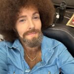 Drew Barrymore Instagram - Halloween at @thedrewbarrymoreshow @bobross_thejoyofpainting #BobRoss @people Hair @mrdanielhowellhair Makeup @llgulino Costume @_leeharris_ @matthewkilgore @neffnyc 📸 @ashbeann