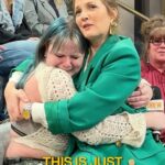 Drew Barrymore Instagram – Drew comforts an emotional fan 💚🥹